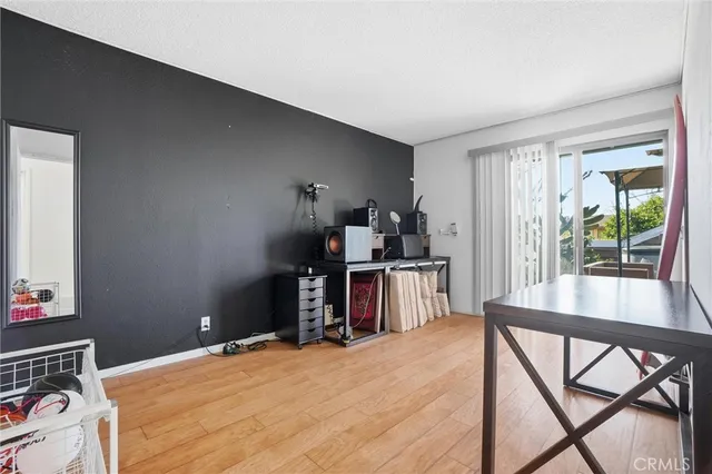 $270,000 | 933 South Downey Place, Anaheim, CA 92804