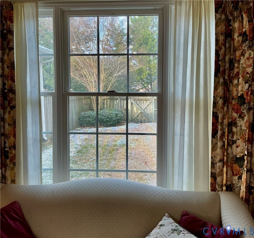 19 Bay Court Kilmarnock, VA 22482 - Photo 18 of 48 a view of a living room and windows