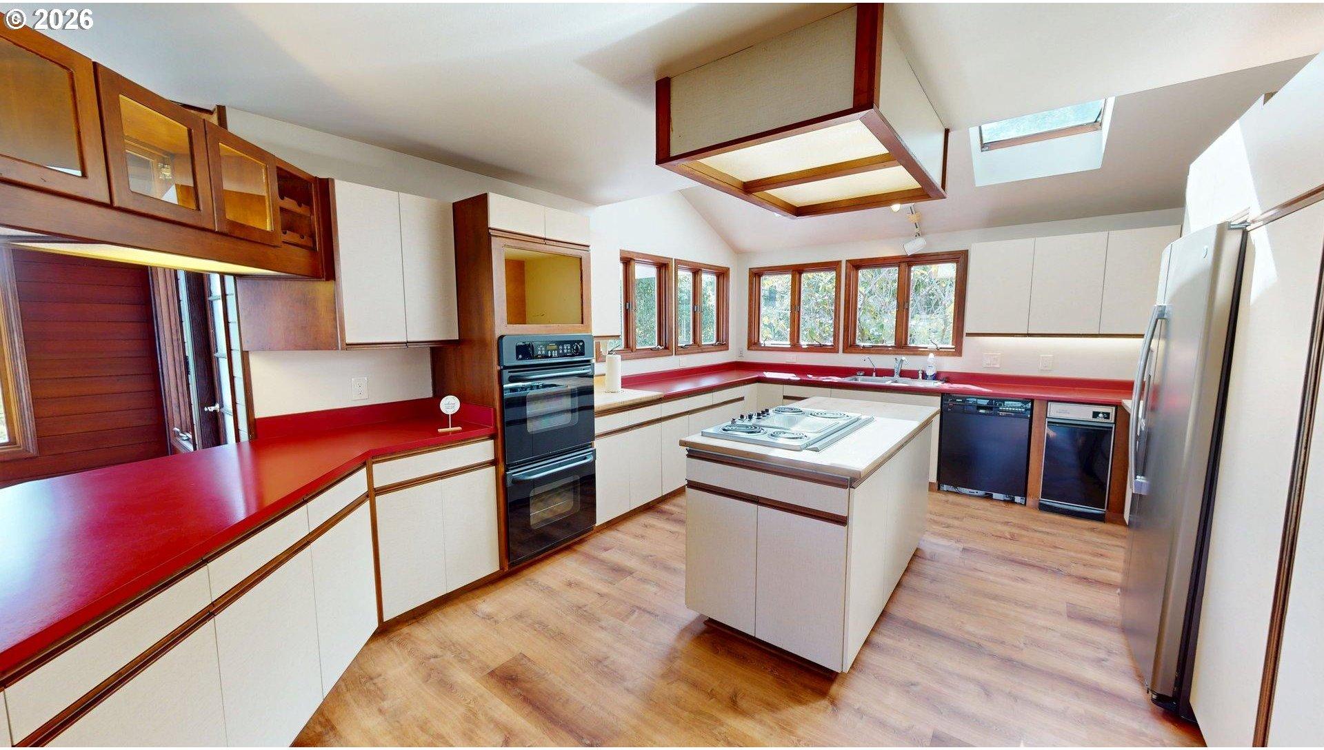 95822 Quail Mountain Road Gold Beach, OR 97444 - Photo 9 of 48 Kitchen