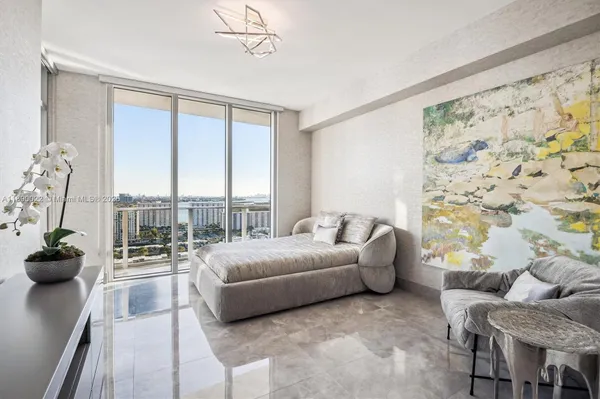 $29,000 | 330 Sunny Isles Boulevard, Unit 5UPH04, Sunny Isles Beach, FL 33160