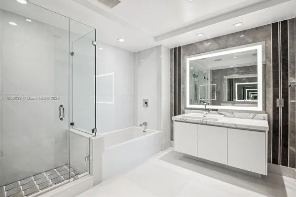 $29,000 | 330 Sunny Isles Boulevard, Unit 5UPH04, Sunny Isles Beach, FL 33160