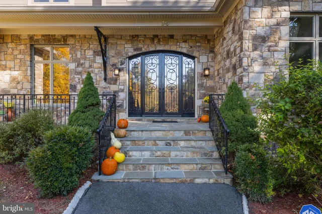 $2,289,000 | 35162 Notre Dame Lane, Middleburg, VA 20117