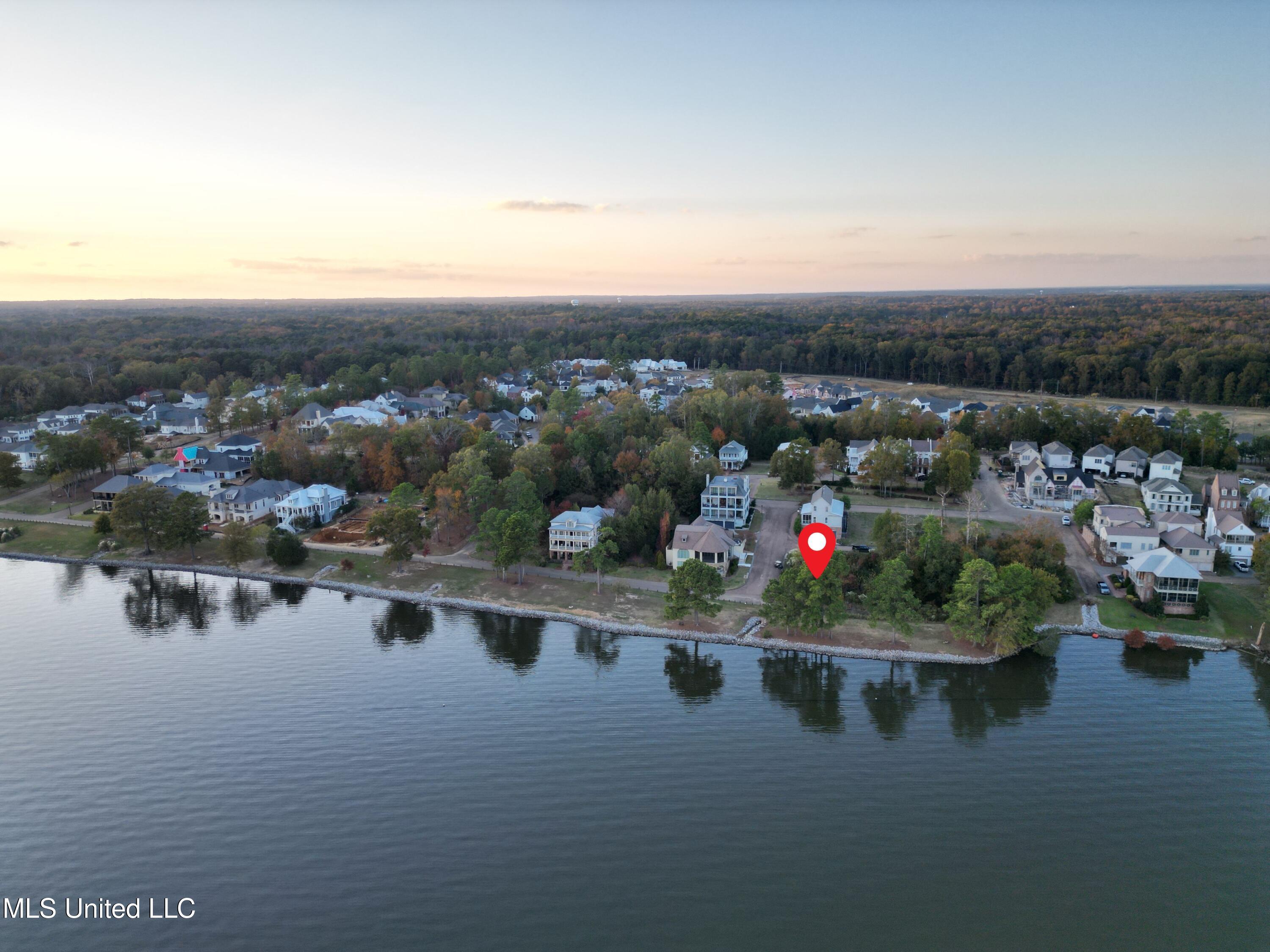 100 D'Iberville Lane Madison, MS 39110 - Photo 3 of 10 3 water