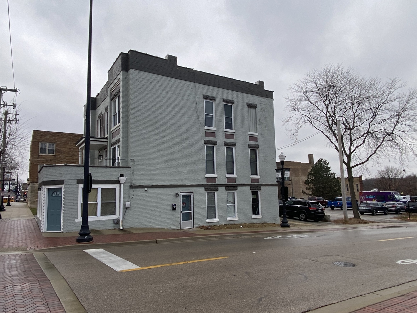 120-122 North Spring Street Elgin, IL 60120 - Photo 2 of 11