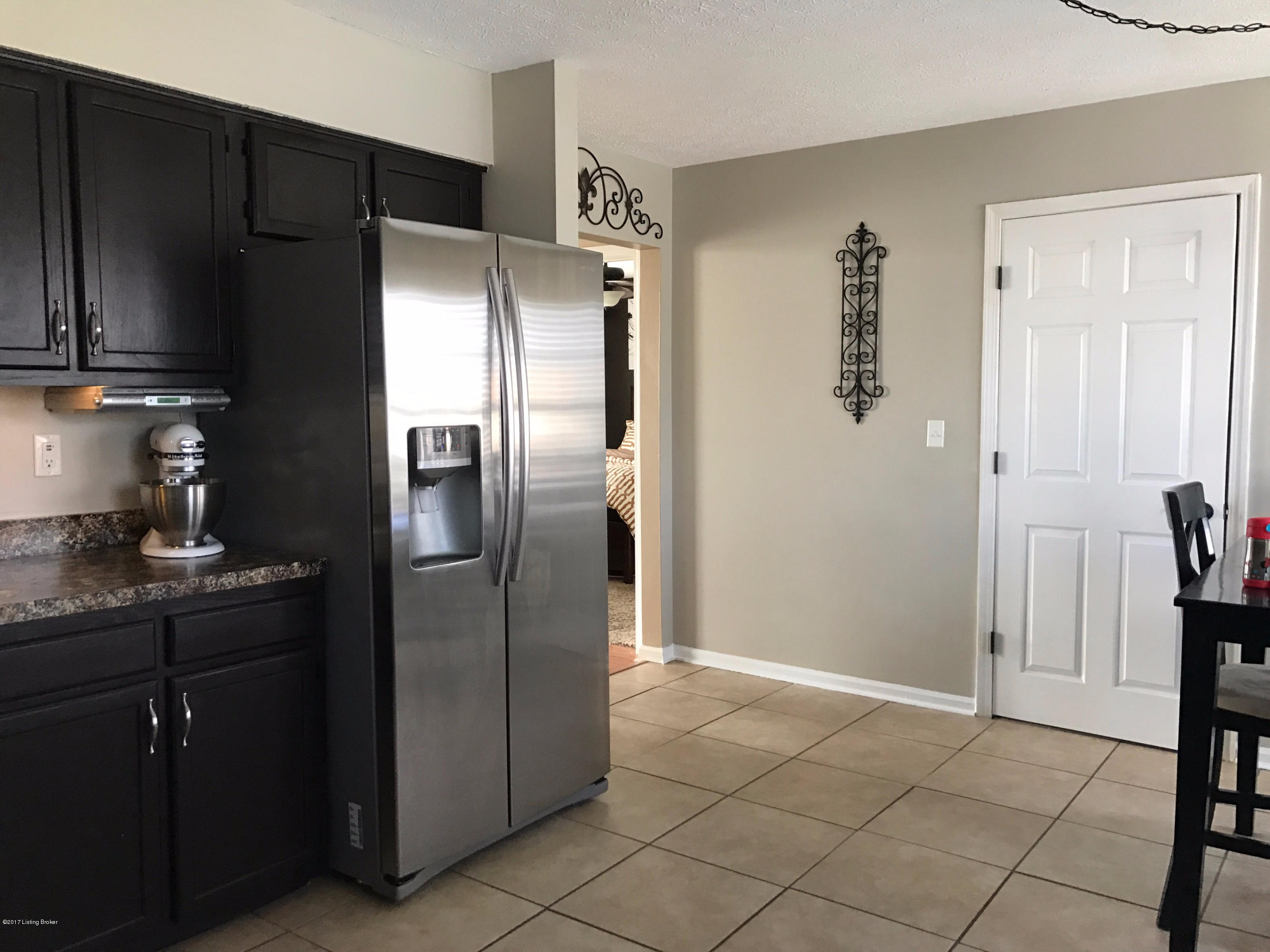12220 Ridgemont Road Louisville, KY 40229 - Photo 19 of 21 Kitchen