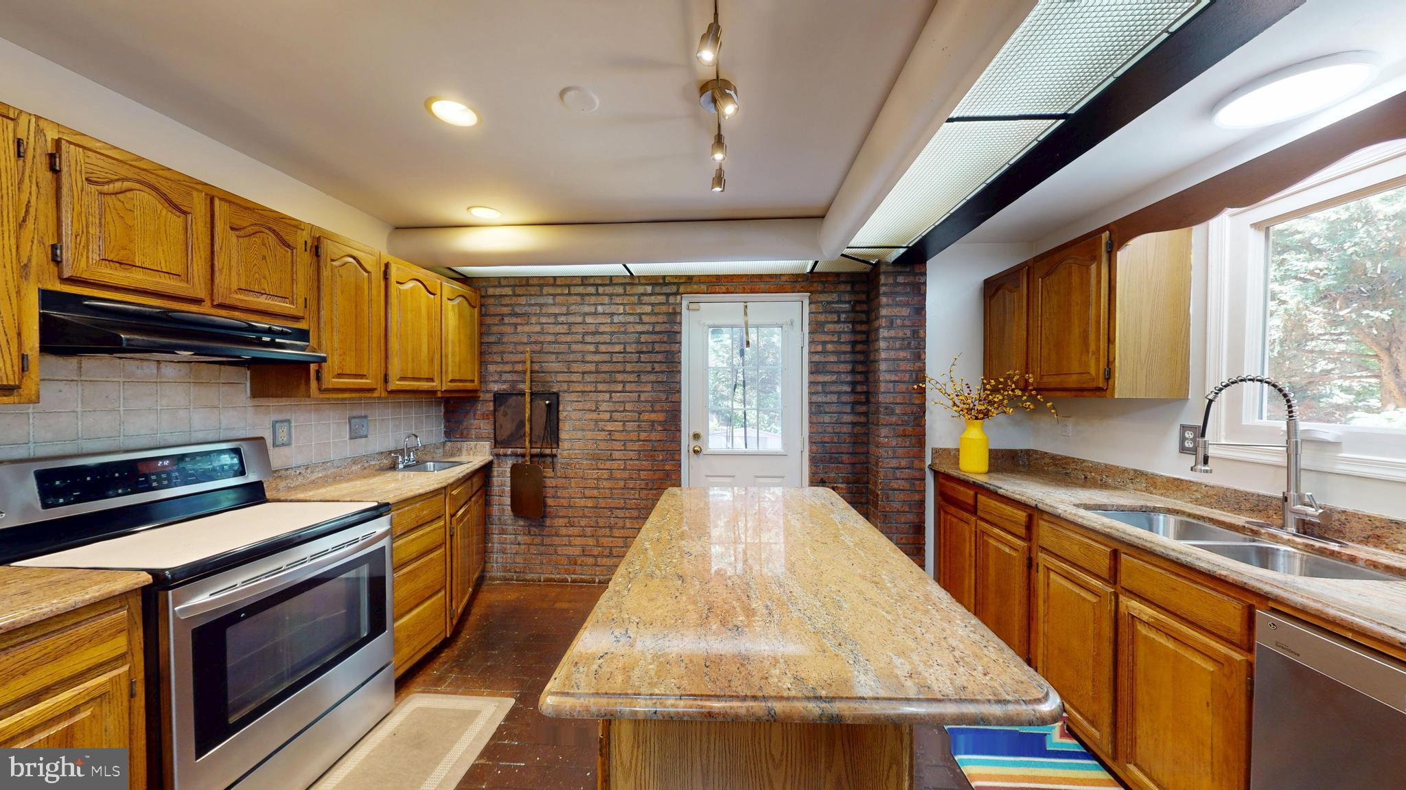 5000 Leah Court Camp Springs, MD 20746 - Photo 14 of 124