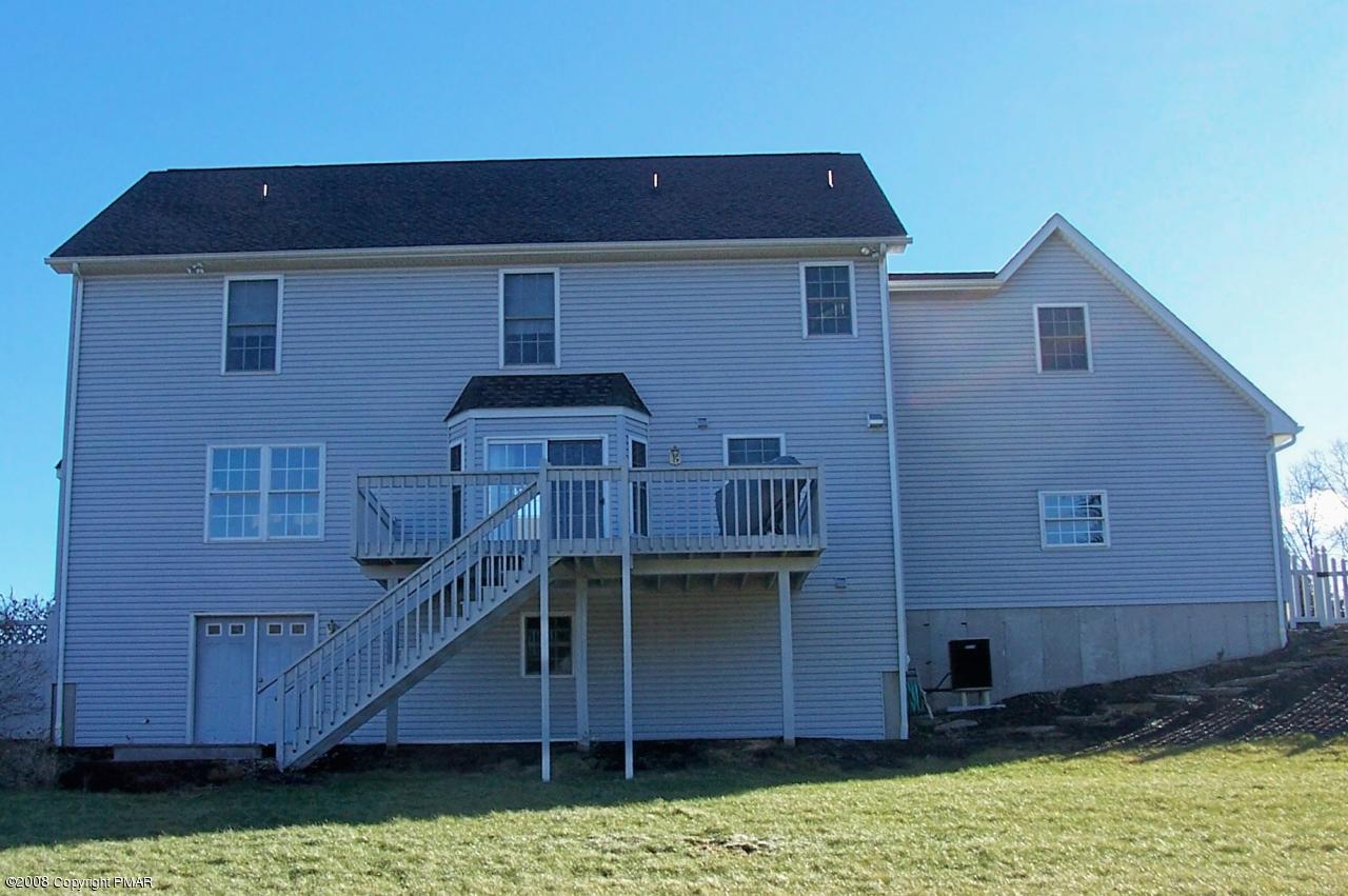 5519 Bridle Road Stroudsburg, PA 18360 - Photo 7 of 25 Back of House