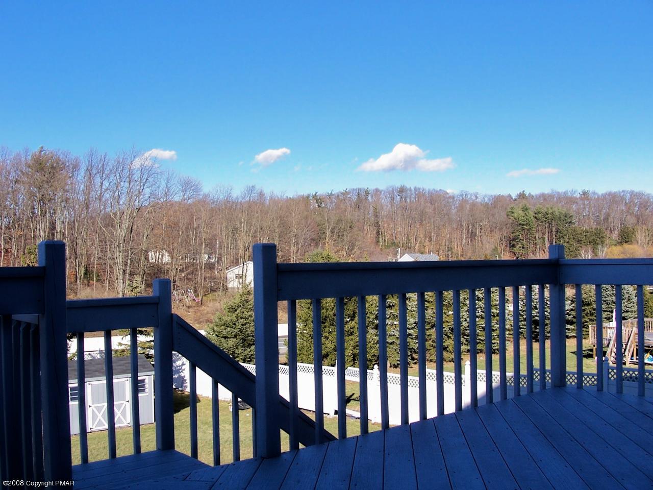 5519 Bridle Road Stroudsburg, PA 18360 - Photo 8 of 25 View
