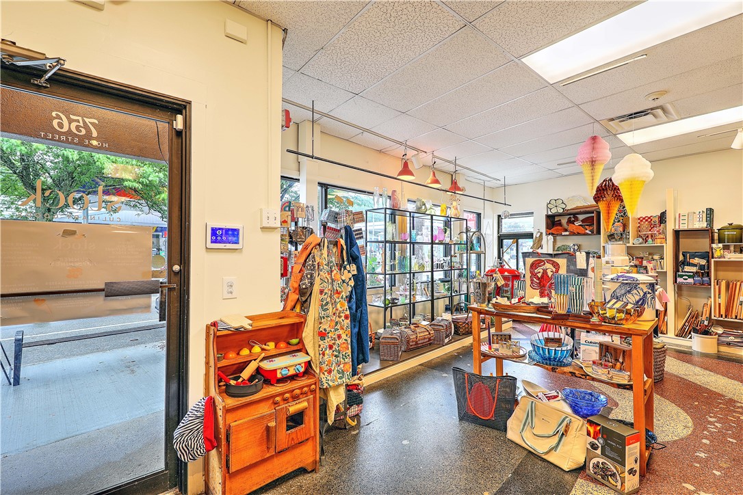 756 Hope Street Providence, RI 02906 - Photo 8 of 26