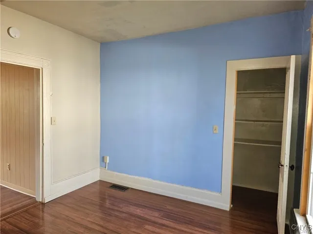 $1,400 | 305 Highland Avenue, De Witt, NY 13057