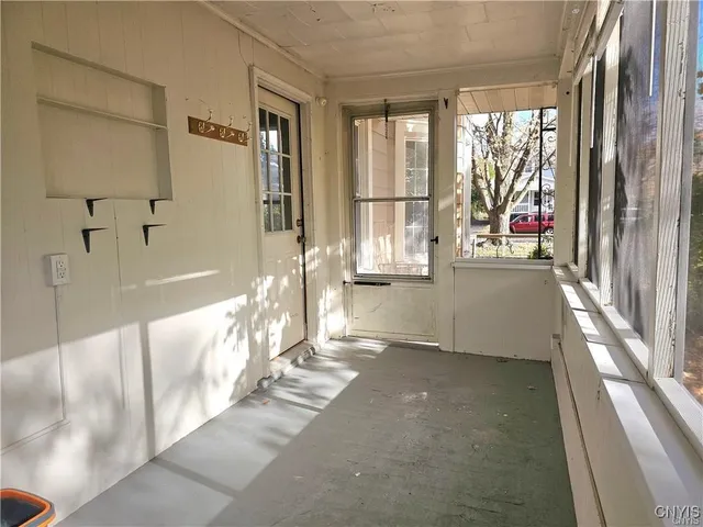 $1,400 | 305 Highland Avenue, De Witt, NY 13057