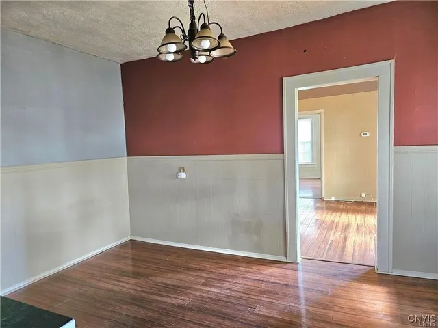 $1,400 | 305 Highland Avenue, De Witt, NY 13057