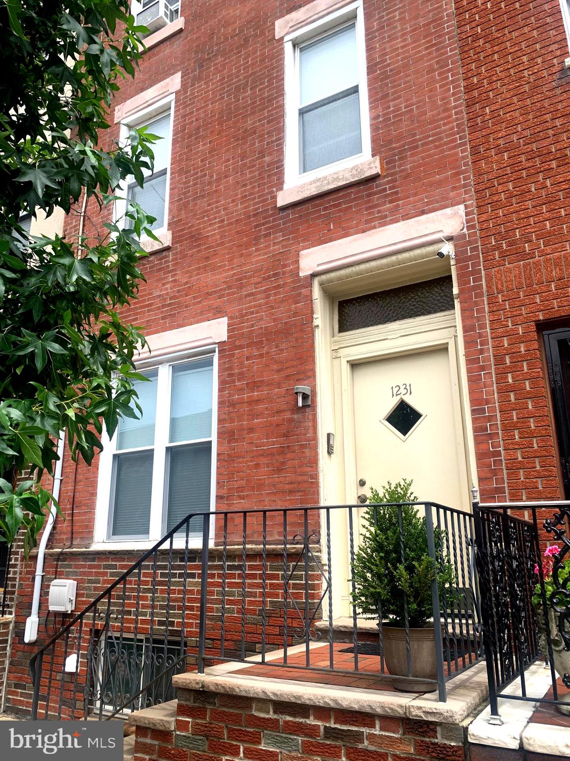 1231 West Ritner Street, Unit 2 Philadelphia, PA 19148 - Photo 2 of 13