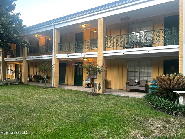 $60,000 | 3310 Washington Avenue, Unit 1211, Pascagoula, MS 39581