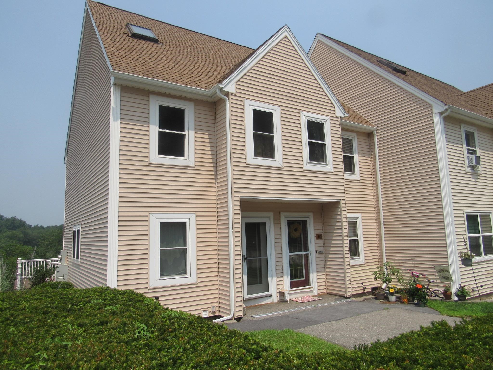 62 Freetown Road, Unit 9 Raymond, NH 03077 - Photo 1 of 17 Gallery Image 1
