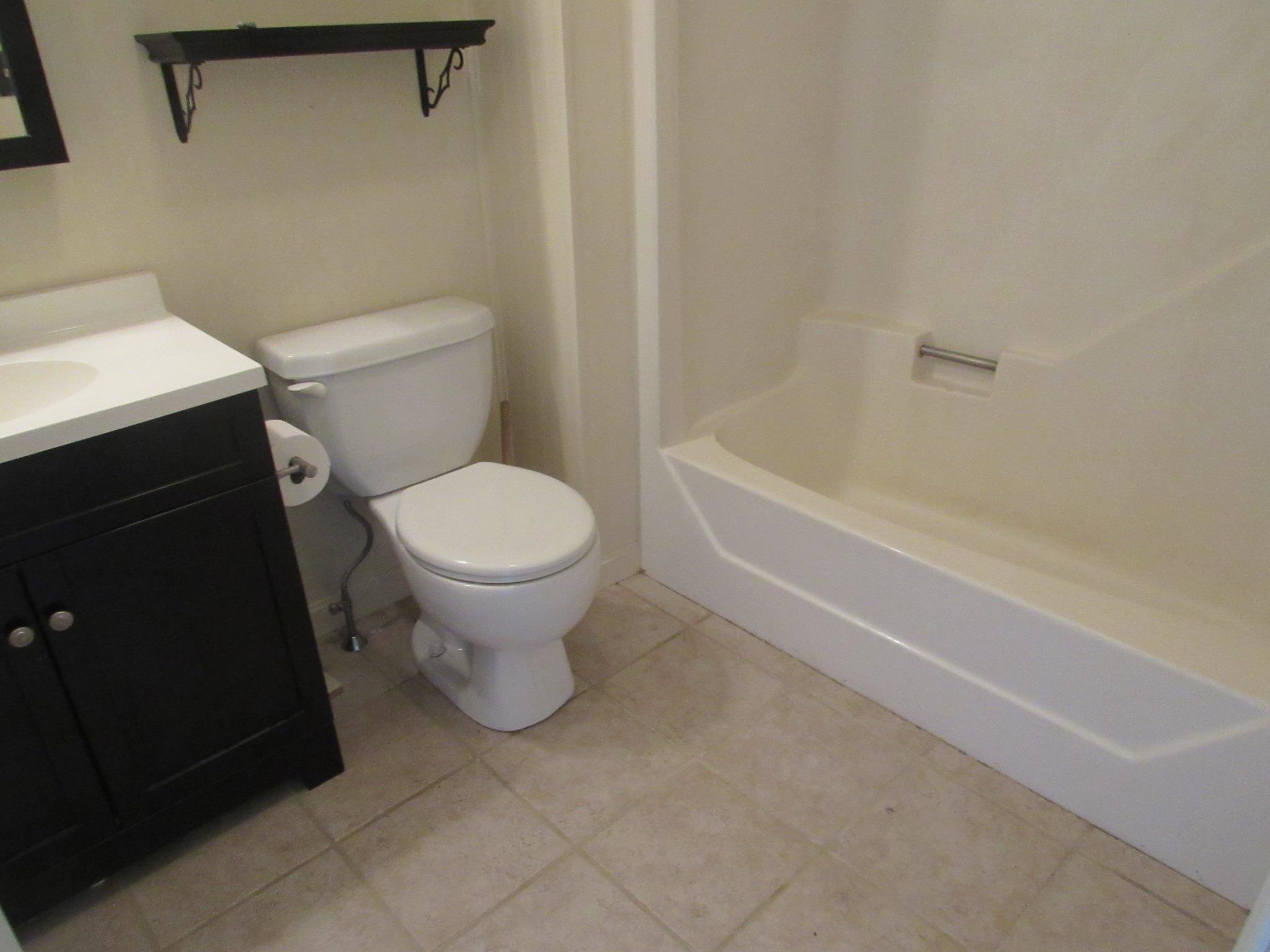 62 Freetown Road, Unit 9 Raymond, NH 03077 - Photo 6 of 17 Gallery Image 6
