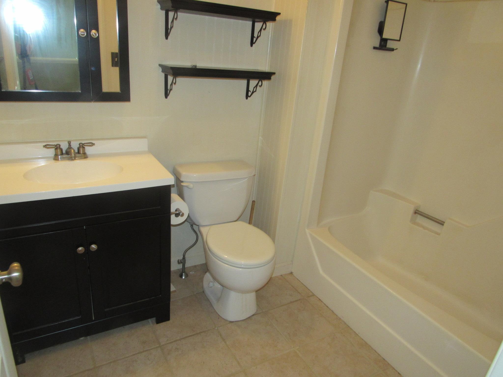62 Freetown Road, Unit 9 Raymond, NH 03077 - Photo 7 of 17 Gallery Image 7