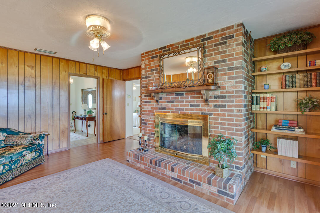 6302 Baker Road Keystone Heights, FL 32656 - Photo 5 of 40 Family room with fireplace