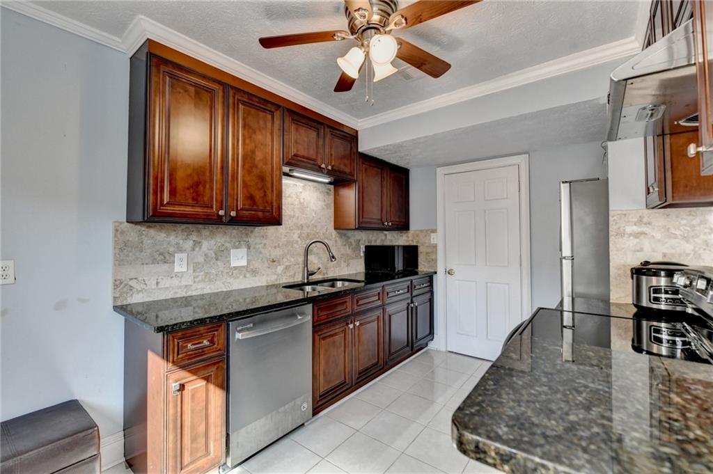 6118 Queen Anne Court Norcross, GA 30093 - Photo 18 of 40