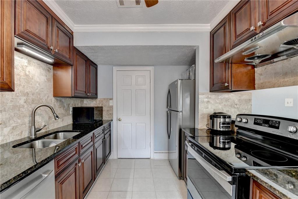 6118 Queen Anne Court Norcross, GA 30093 - Photo 19 of 40