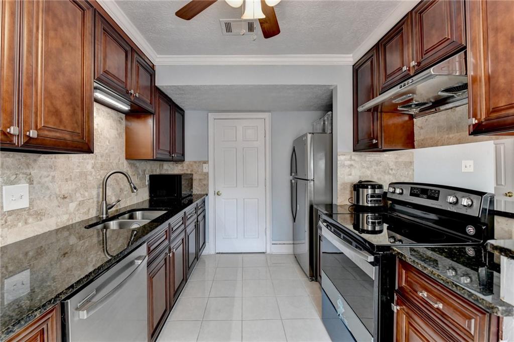 6118 Queen Anne Court Norcross, GA 30093 - Photo 24 of 40