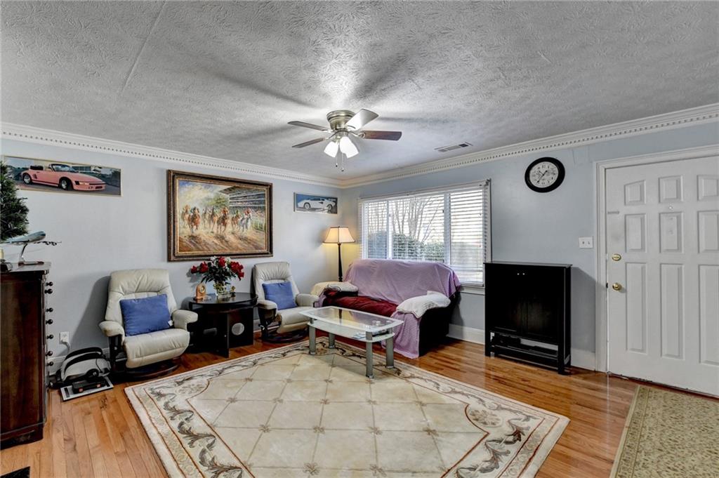 6118 Queen Anne Court Norcross, GA 30093 - Photo 6 of 40