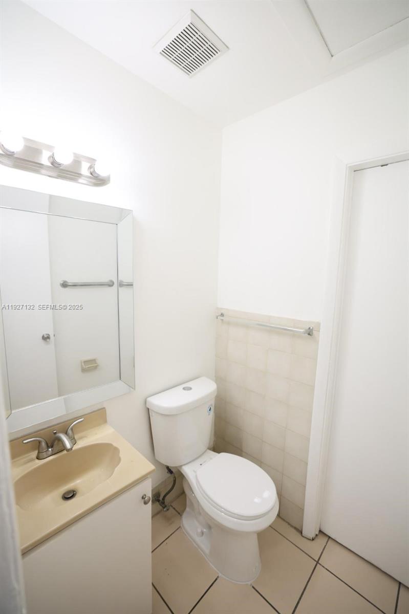 6165 West 22nd Court, Unit 202 Hialeah, FL 33016 - Photo 12 of 15