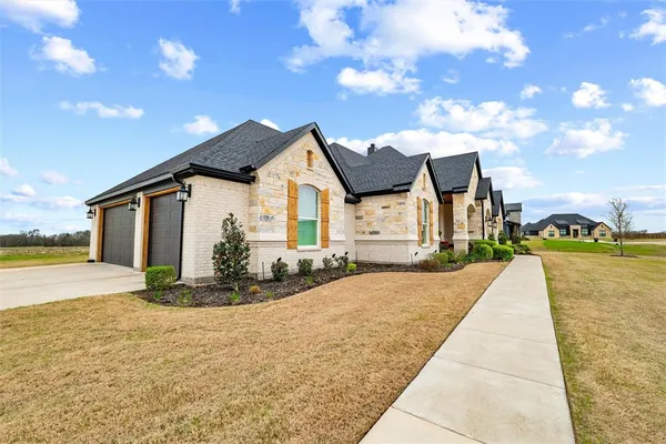 $729,900 | 2330 Kinley Brooke Court, Waxahachie, TX 75167