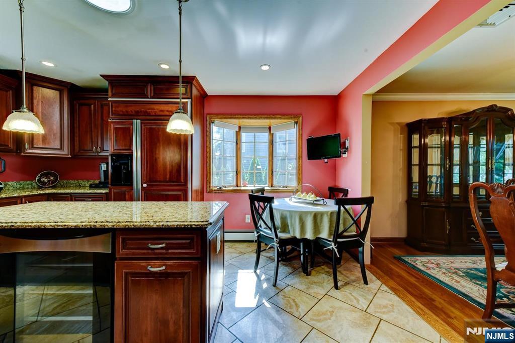 11 Yellow Brick Road Wayne, NJ 07470 - Photo 11 of 41