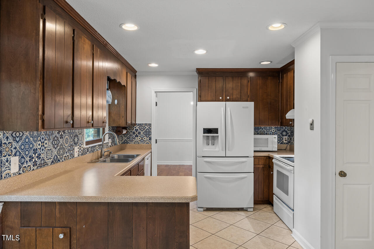 1503 Buckingham Road Garner, NC 27529 - Photo 6 of 35 1503-buckingham-12
