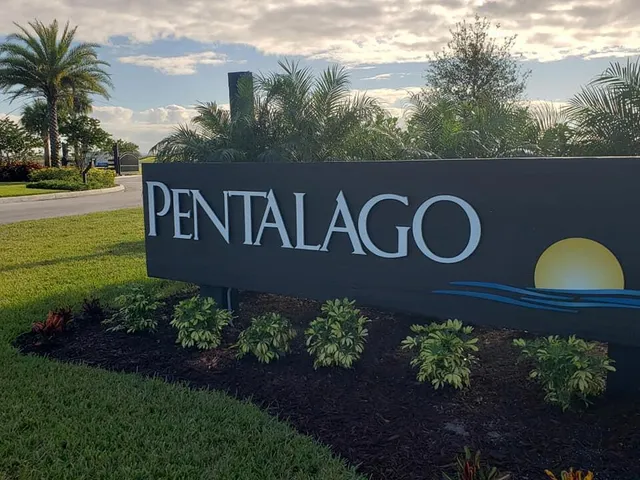 $399,000 | 6750 Southwest Pentalago Place, Palm City, FL 34990