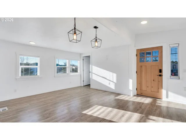 $95,000 | 1768 38th Place Northeast, Salem, OR 97305