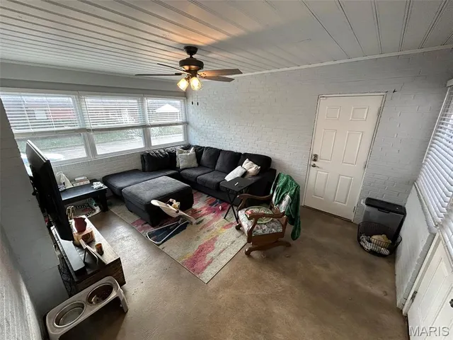 $1,825 | 6701 High Circle, St. Louis, MO 63109