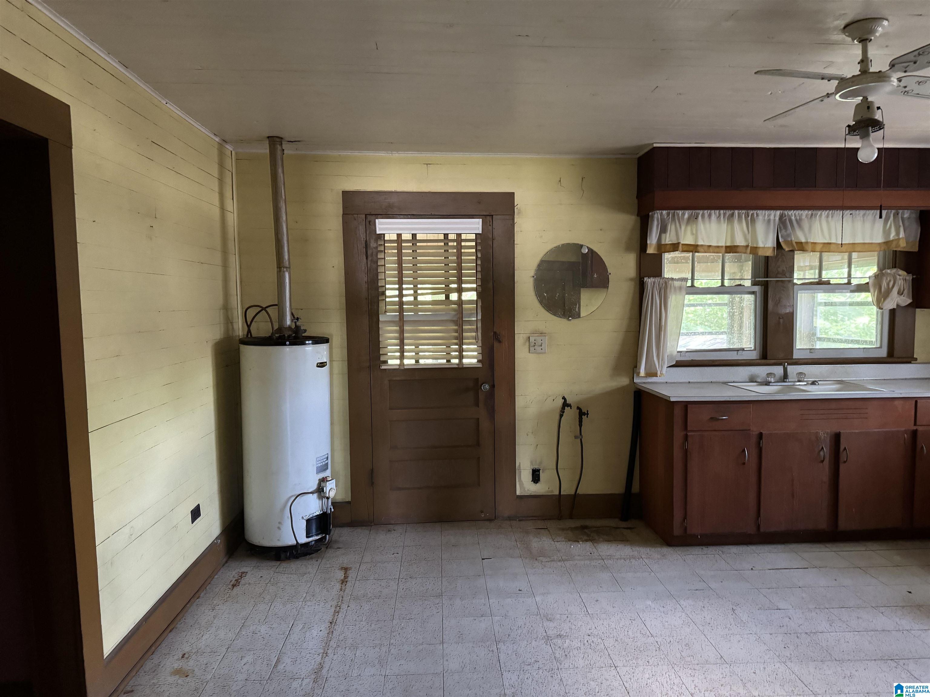 4822 Saks Road Anniston, AL 36206 - Photo 4 of 14