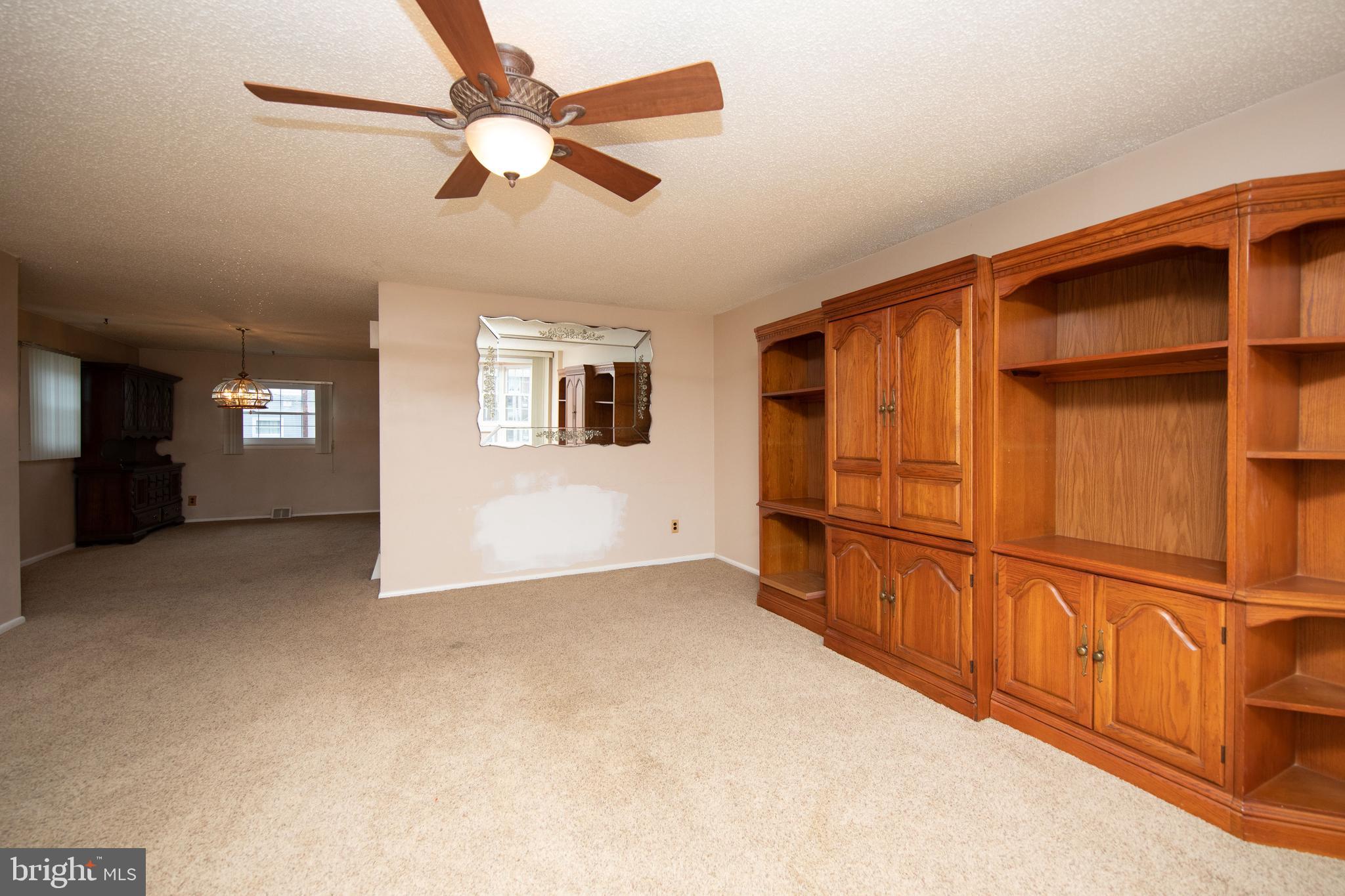 4212 Fairdale Road Philadelphia, PA 19154 - Photo 3 of 36 Gallery Image 3