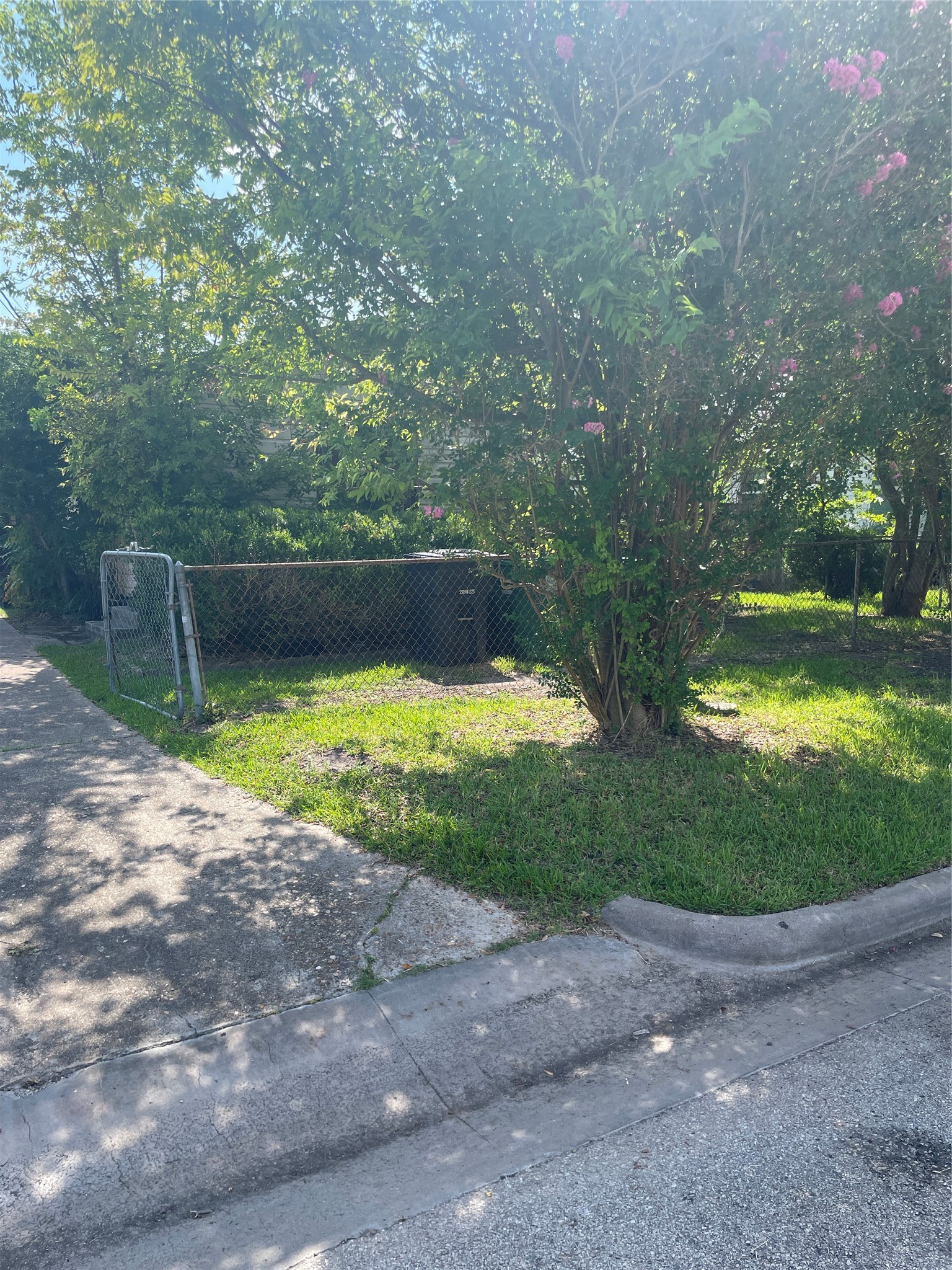 2308 Russell Street Houston, TX 77026 - Photo 6 of 10 a view of a swimming pool with a yard