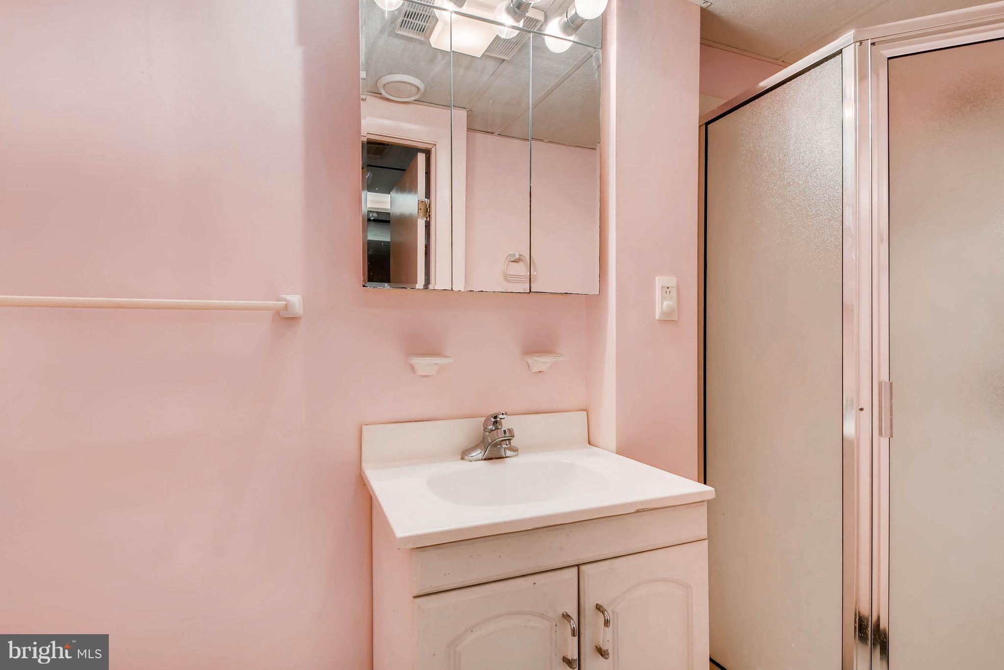 1003 Dunholme Road Reisterstown, MD 21136 - Photo 23 of 28 Bath