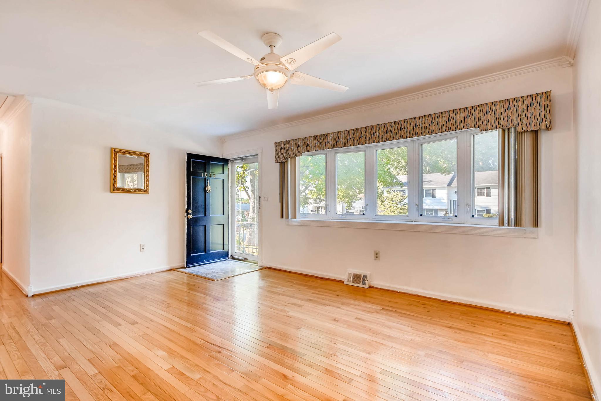 1003 Dunholme Road Reisterstown, MD 21136 - Photo 6 of 28 Living Room