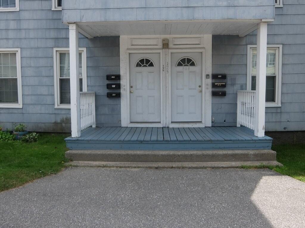 175 Alfred Street Biddeford, ME 04005 - Photo 3 of 31 DSCF1665