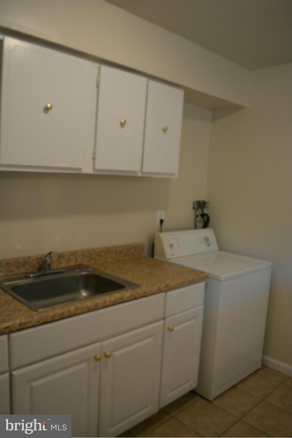 9864 Buckner Road Manassas, VA 20110 - Photo 7 of 16 Kitchen