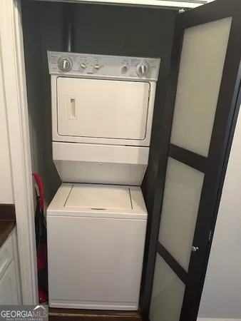 $2,000 | 269 North Hull Street, Unit 202, Athens, GA 30601