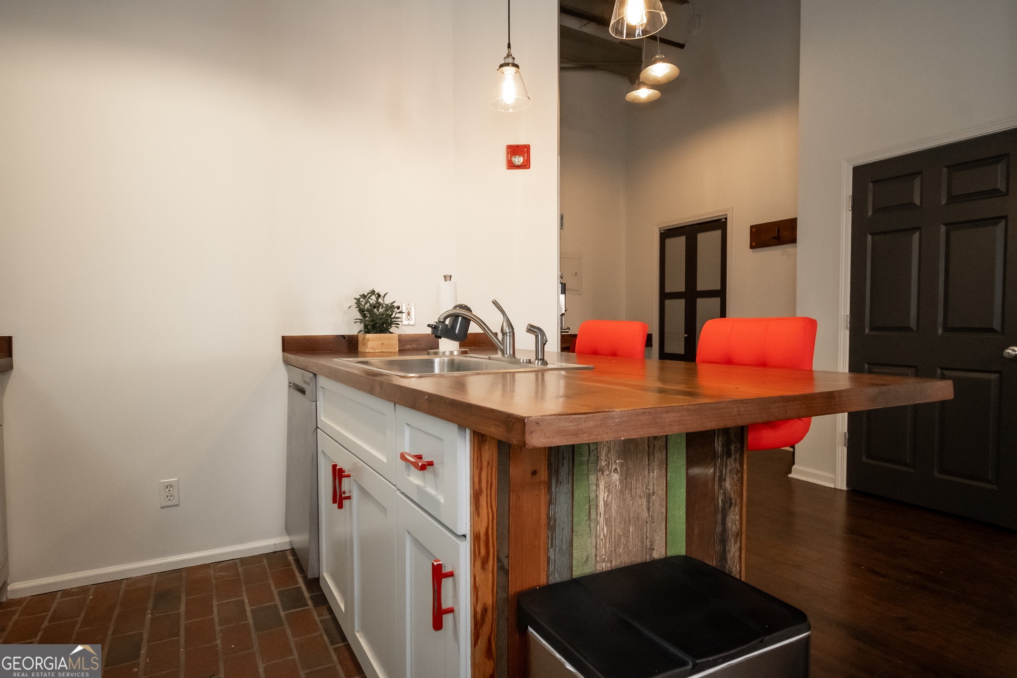 269 North Hull Street, Unit 202 Athens, GA 30601 - Photo 10 of 55