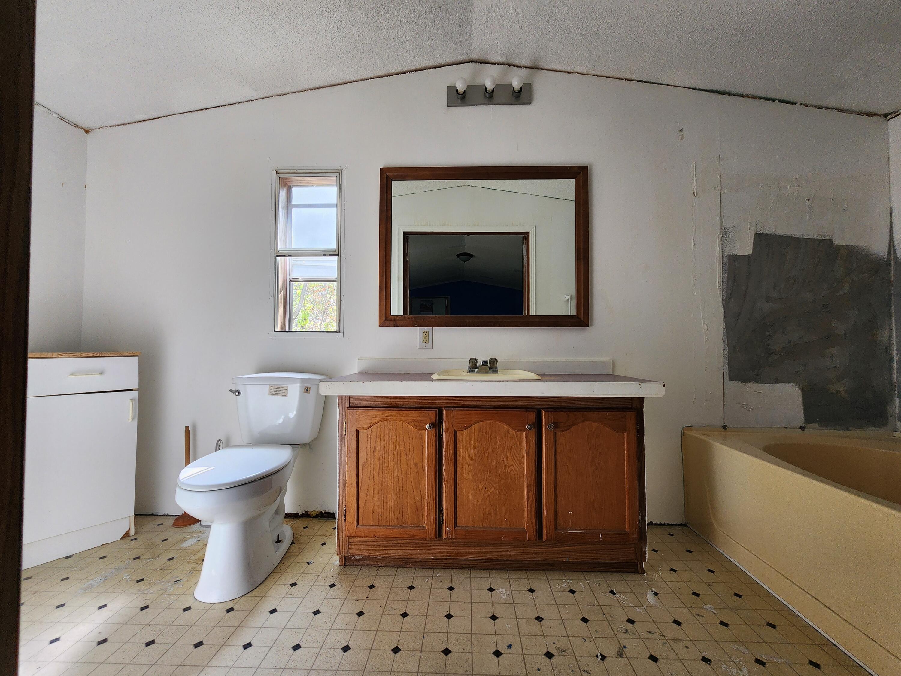 52 Morrill Road South China, ME 04358 - Photo 13 of 24 Primary Bathroom