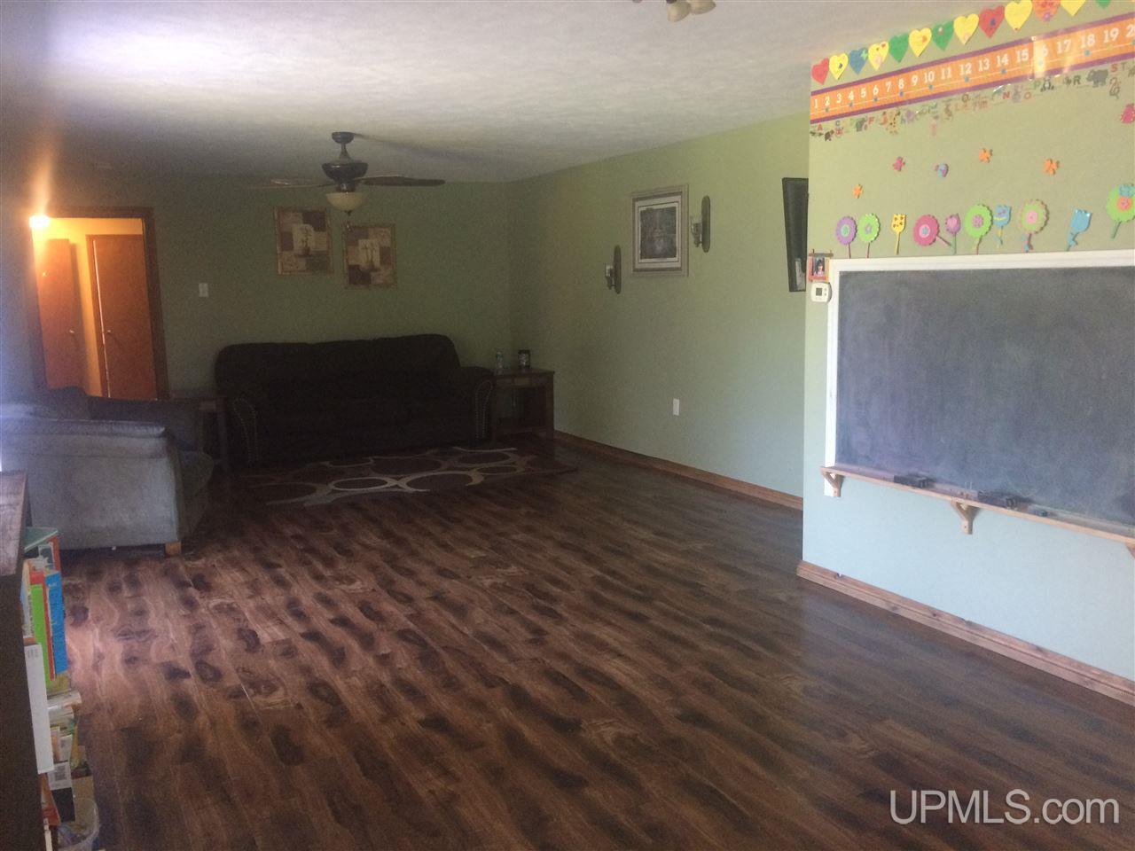 7013 M 5 Escanaba, MI 49829 - Photo 7 of 22