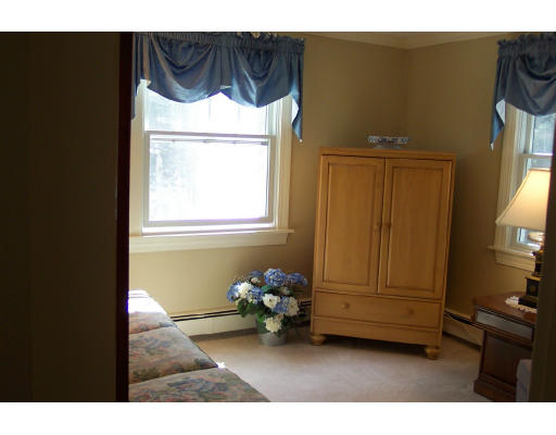 9 Cynthia Road Framingham, MA 01701 - Photo 8 of 14 Gallery Image 8