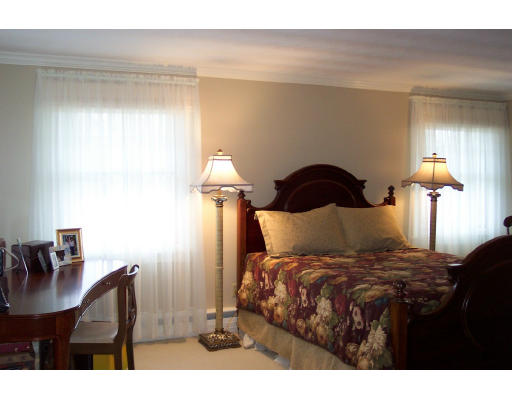 9 Cynthia Road Framingham, MA 01701 - Photo 9 of 14 Gallery Image 9