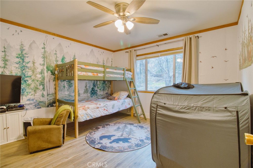 779 Oriole Road Wrightwood, CA 92397 - Photo 15 of 38 Upper bedroom 2