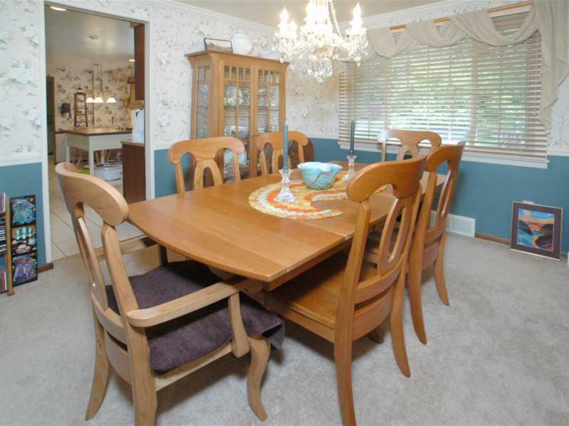 1026 Harvard Road Monroeville, PA 15146 - Photo 8 of 19 Dining Room.