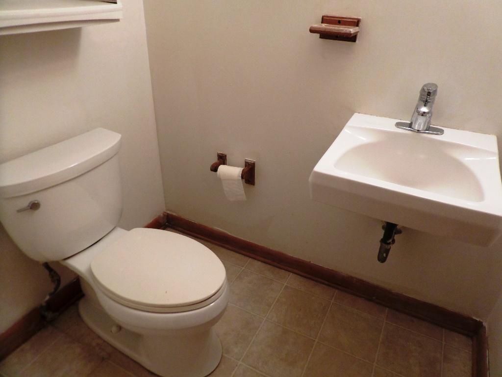 106 West Pasadena Lane Oak Ridge, TN 37830 - Photo 21 of 22 halfbath