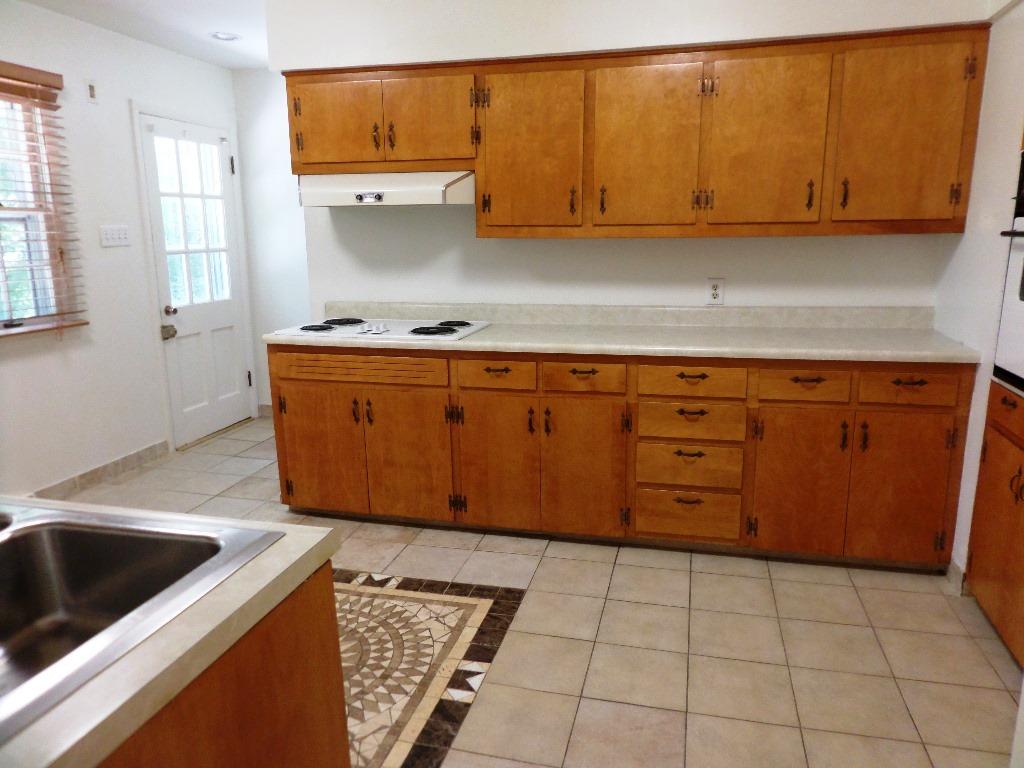 106 West Pasadena Lane Oak Ridge, TN 37830 - Photo 4 of 22 kitchen3